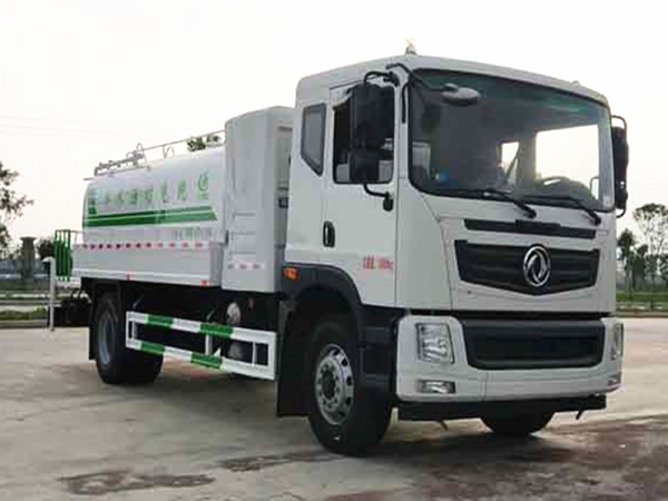 東風(fēng)純電動(dòng)灑水車(chē)